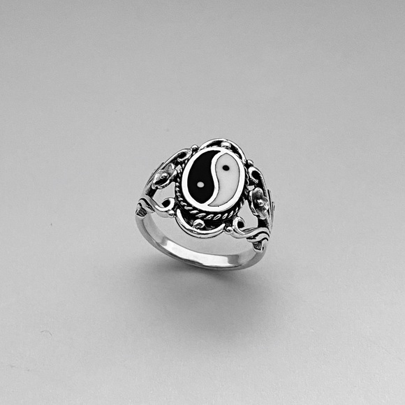 Sterling Silver Statement Yin Yang Ring with Flower, Yoga Rings, Balance of Life - Picture 5 of 12